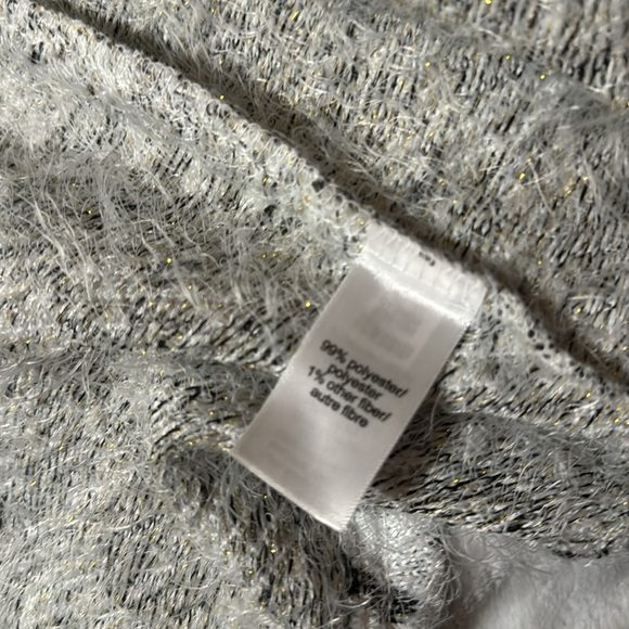 Maurice’s cardigan women’s (used) - Picture 4 of 4